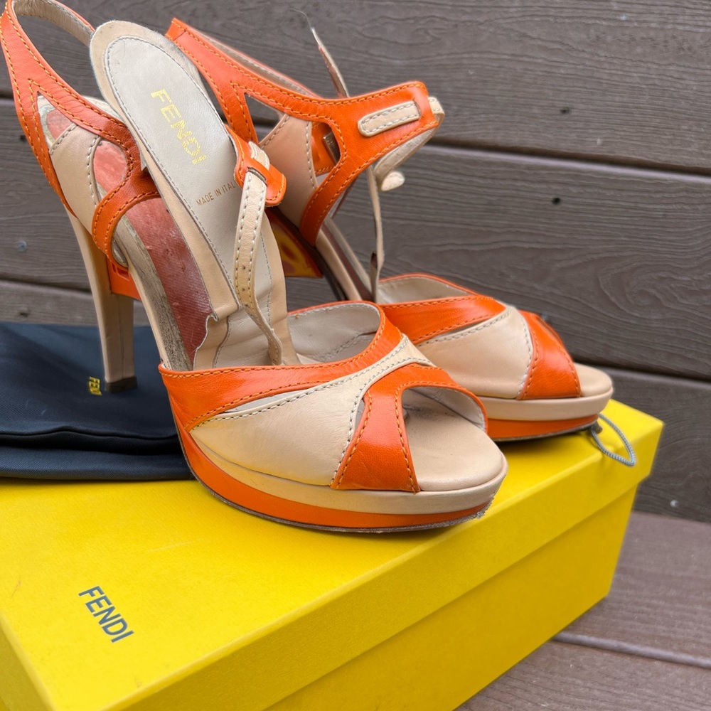 Fendi strappy  sandals. - Picture 9 of 9